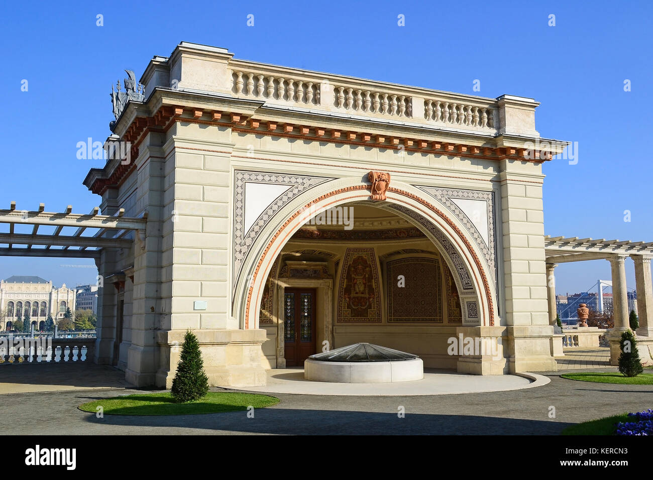 Bazeer hi-res stock photography and images - Alamy