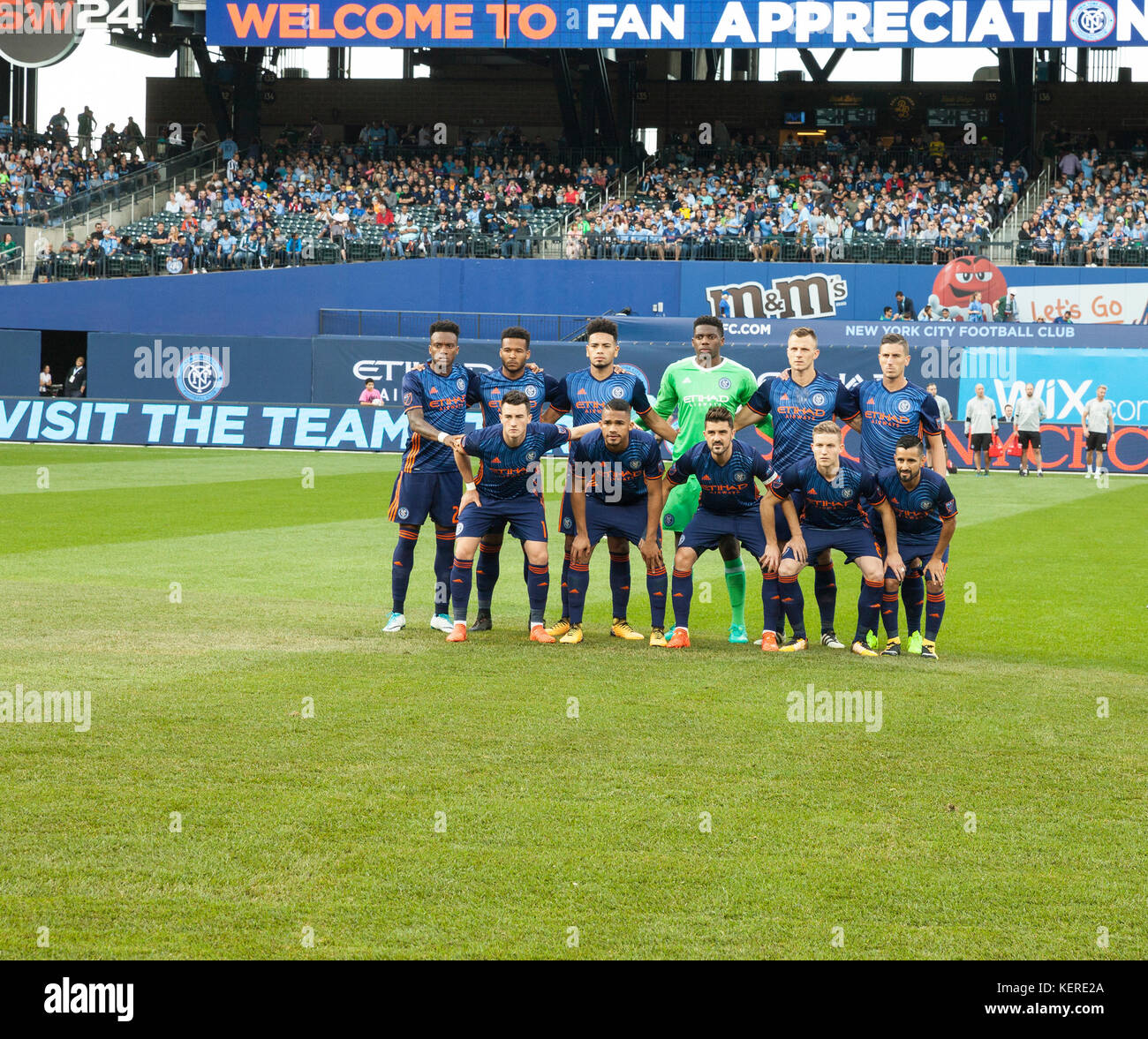 New York, United States. 22nd Oct, 2017. NYC FC team poses before MLS ...