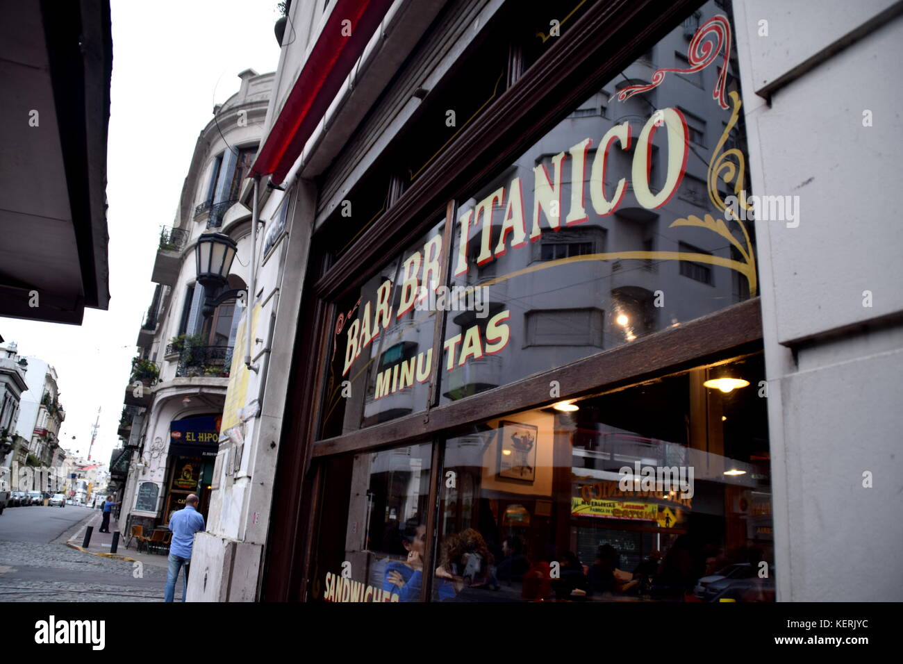 Bar BRITANICO (British) - notable and classic bars of the Buenos Aires city - traditional pub -  restaurante in San Telmo Stock Photo