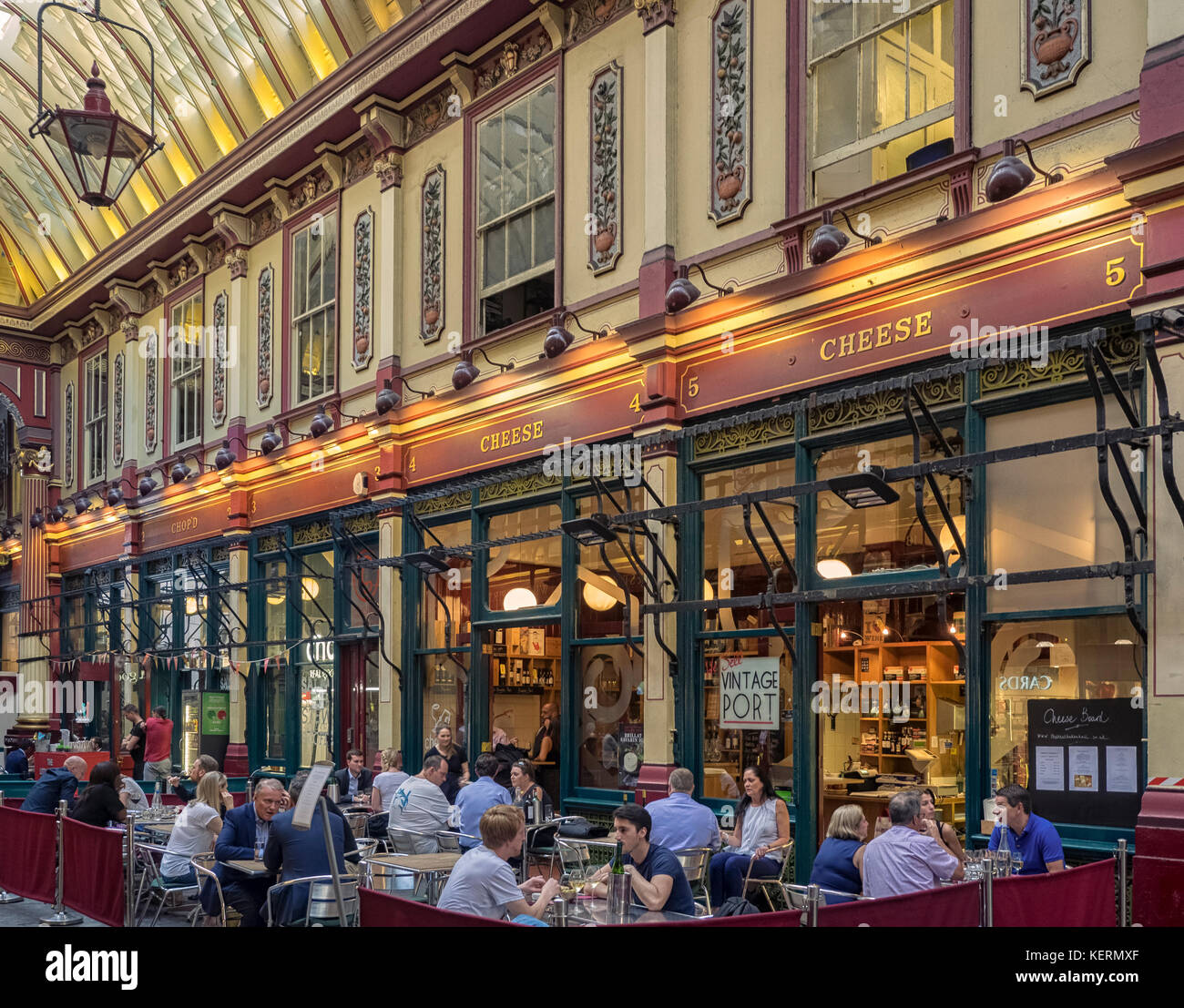 LEADENHALL MARKET, LONDON: people at the Bars and Restaurants inside