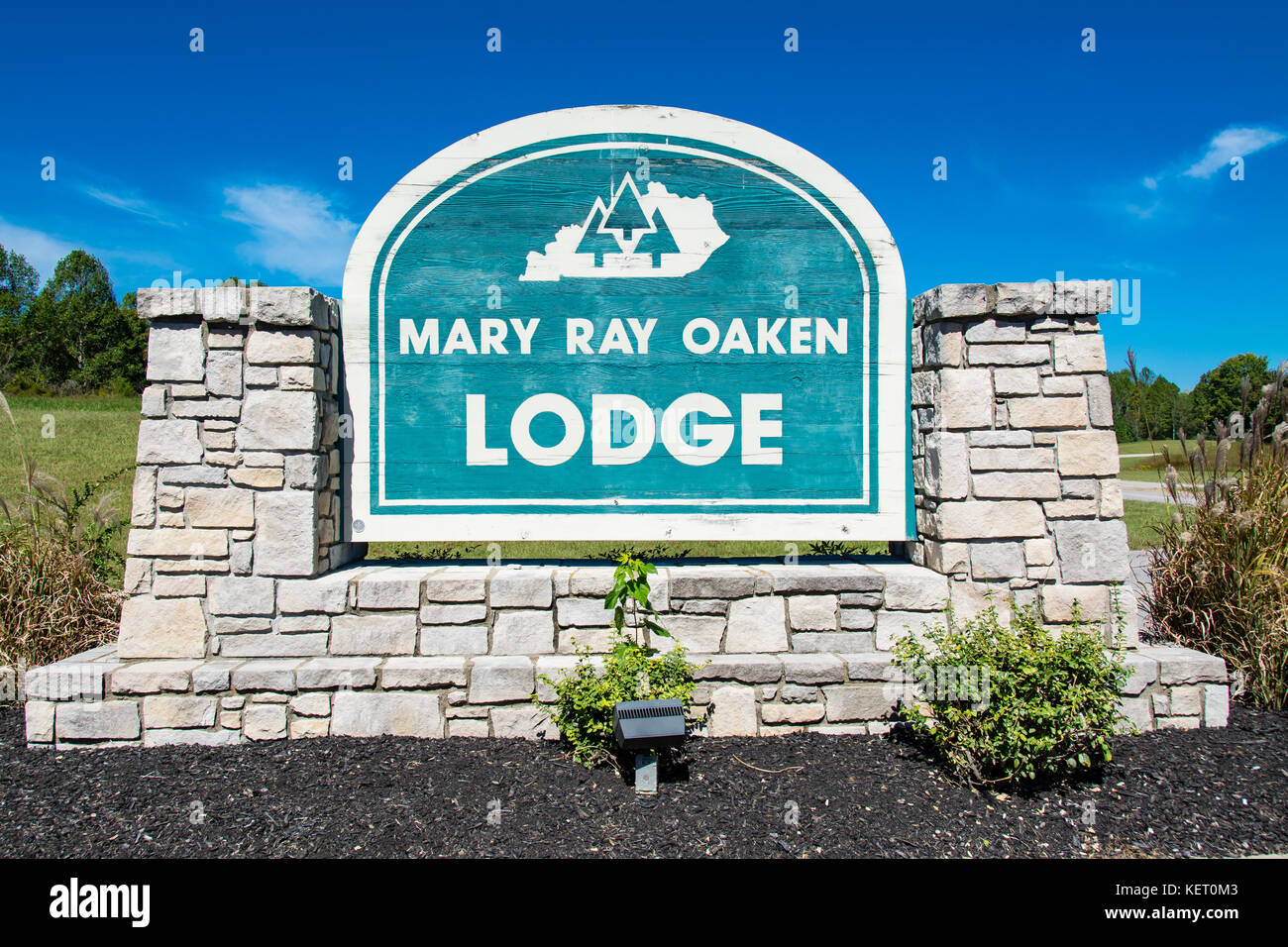 Entrance sign for lodge at Dale Hollow Lake State Resort Park in