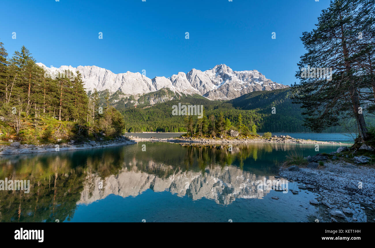 Zugspitze and wetterstein range with reflection in the eibsee lake hi ...