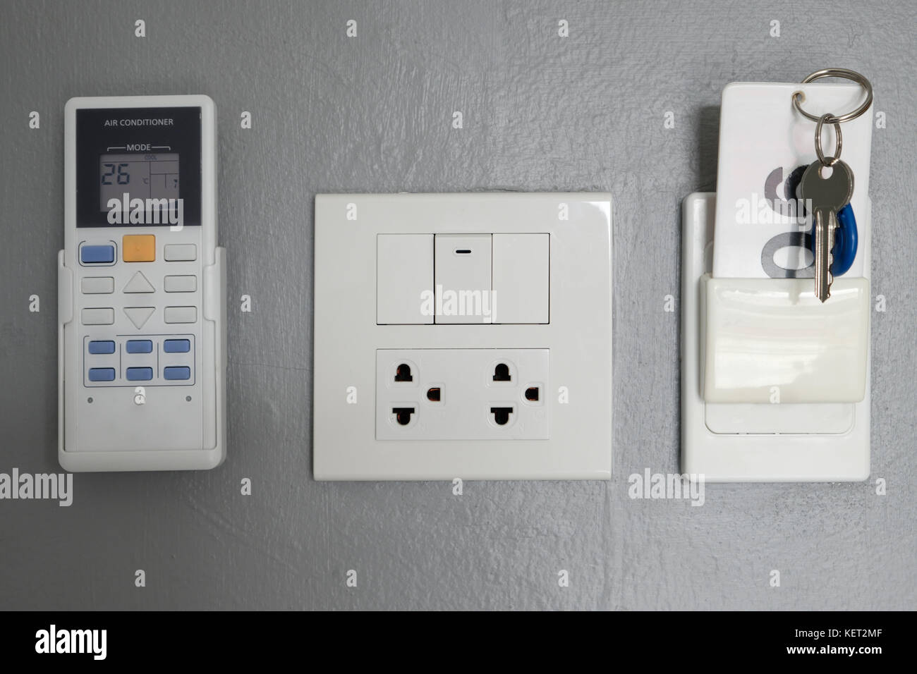 Key card, electrical panel, for opening and closing the door and