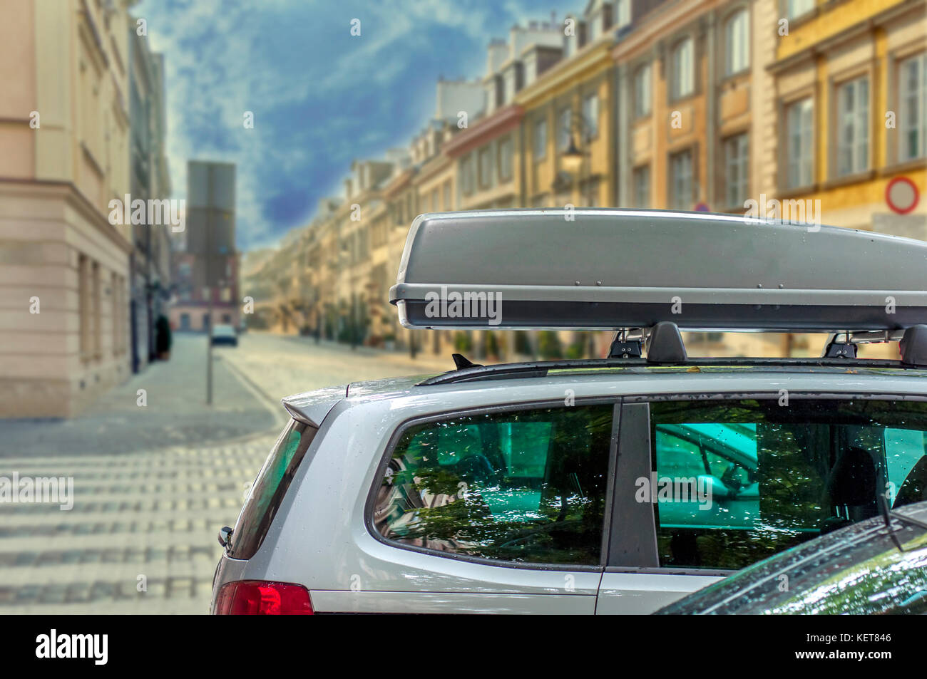 Car top storage container hires stock photography and images Alamy