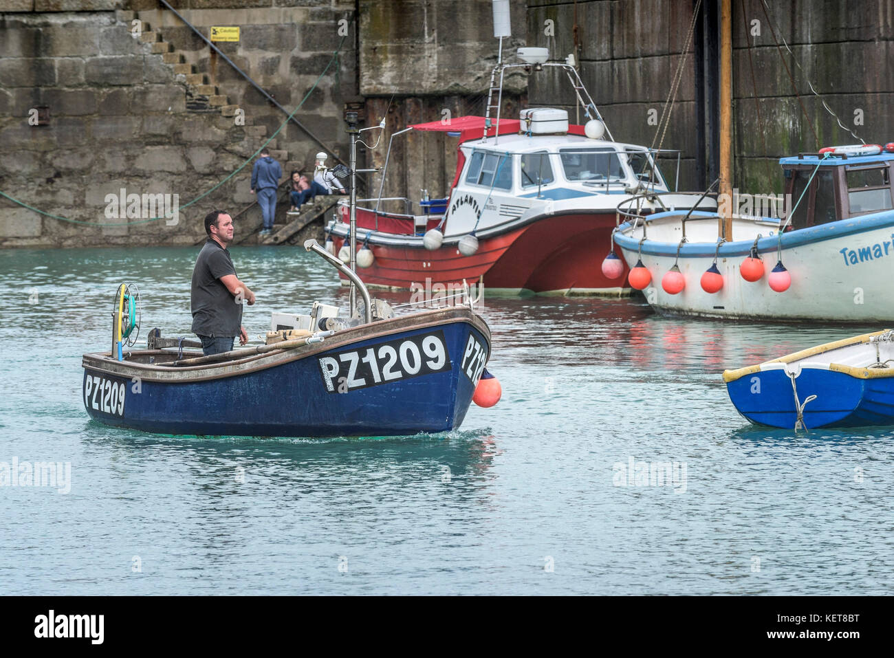 Newquay Harbour Cornwall - a small fishing boat in Newquay harbour. Stock Photo