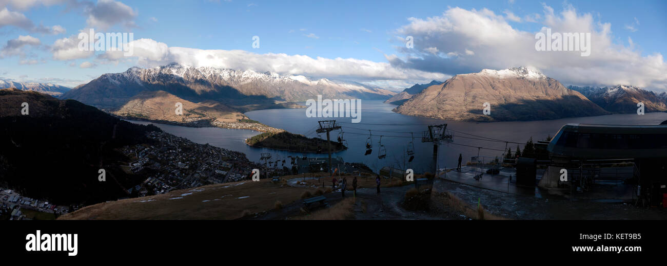 Panoramic, evening view of Queenstown and Lake Wakatipu, from the Top of the Skyline Gondola, Ben Lomond Stock Photo