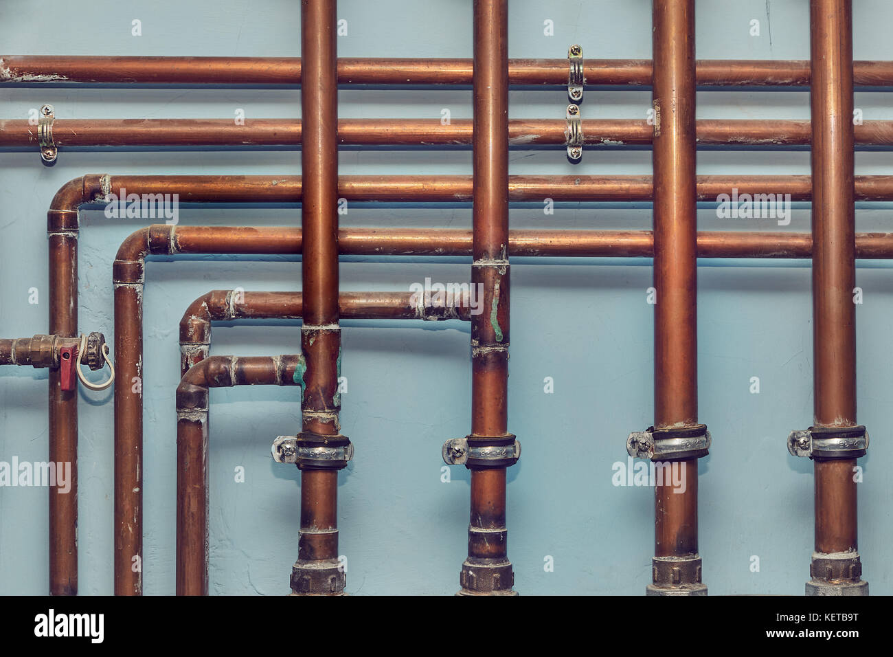 5. какие трубы вредные. прокладка газовых полиэтиленовых труб. труба металлическая водопроводная d300. Pe100 (hdpe).