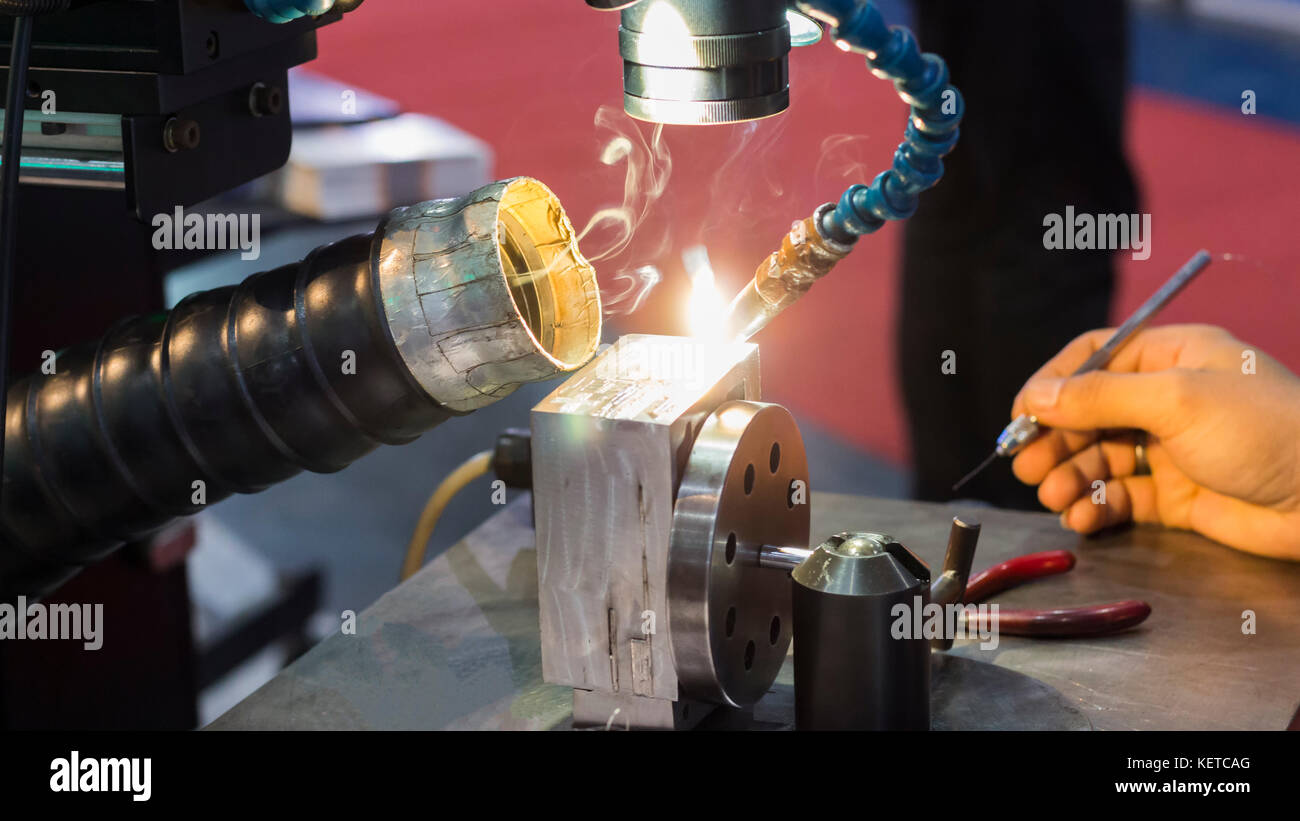 The hiprecision welding process ; laser welding equipment Stock Photo