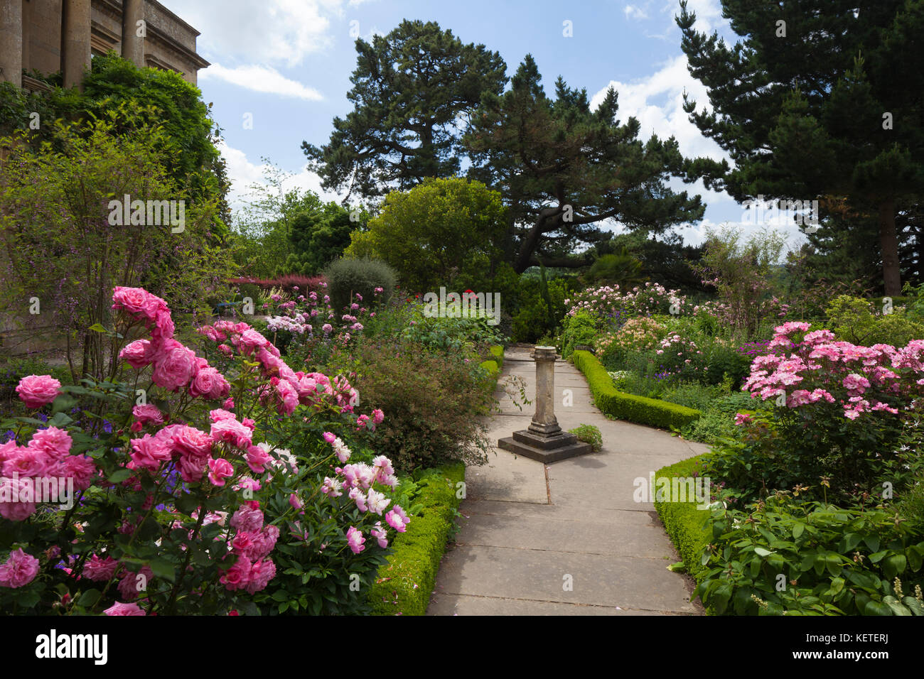 The Four Squares garden and Terrace in June, Kiftsgate Court, Chipping Campden, Cotswolds, Gloucestershire, England Stock Photo
