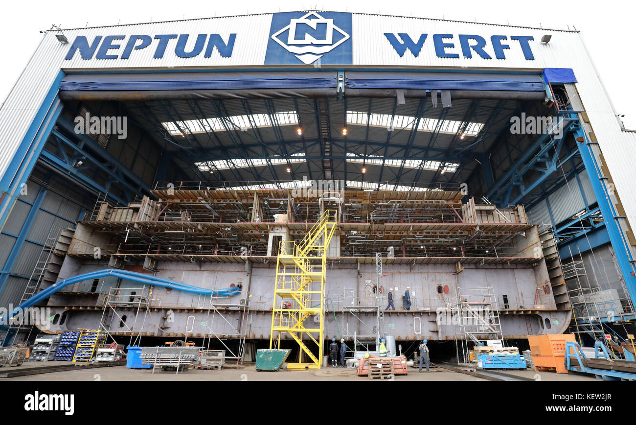 Rostock, Germany. 23rd Oct, 2017. LNG drive modules are built at the