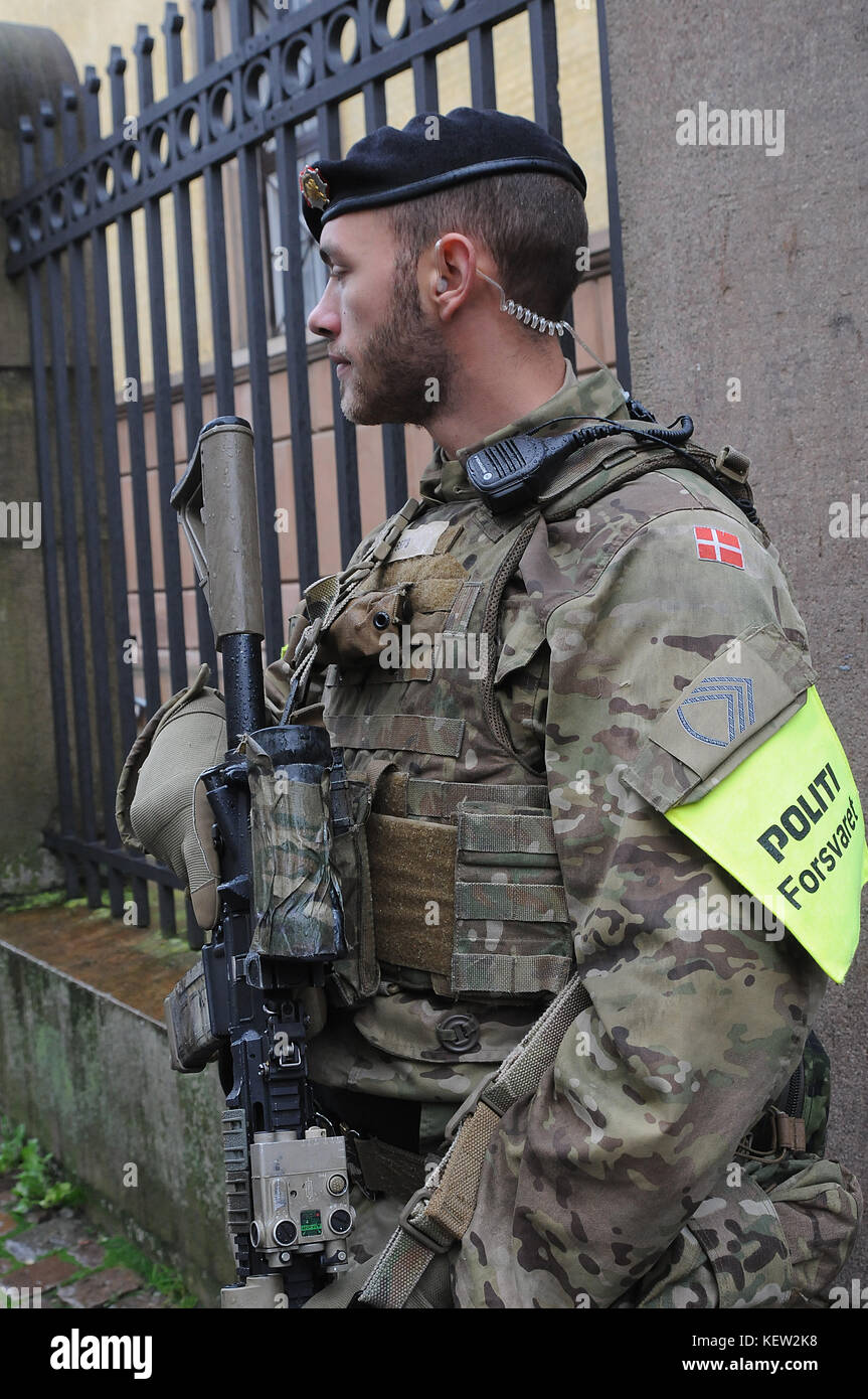 Copenhagen, Denmark. 23rd October, 2017. Danish army soldier will Stock