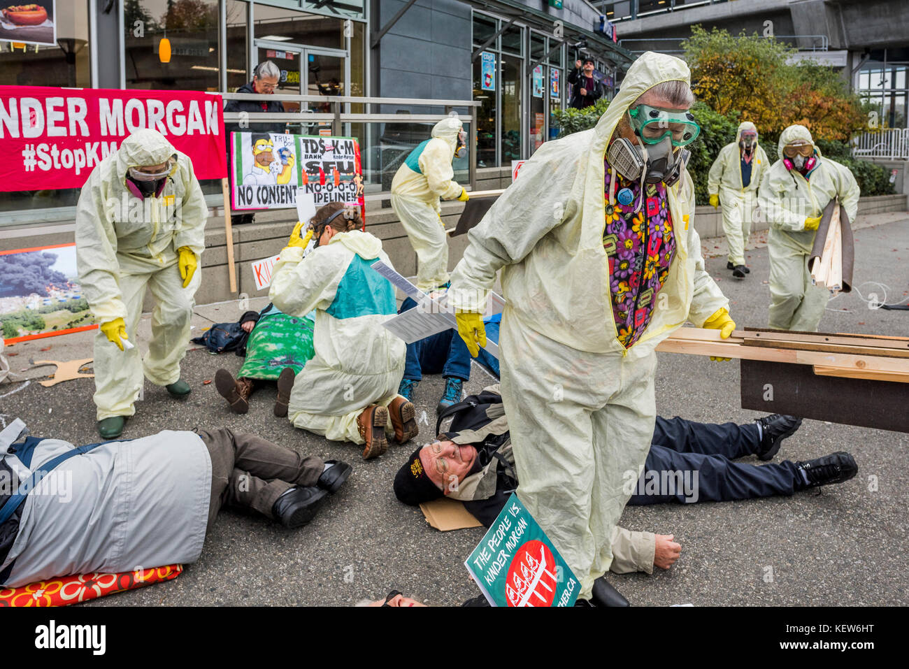 Burnaby, Canada. 23rd Oct, 2017. Kinder Diein, outside Public