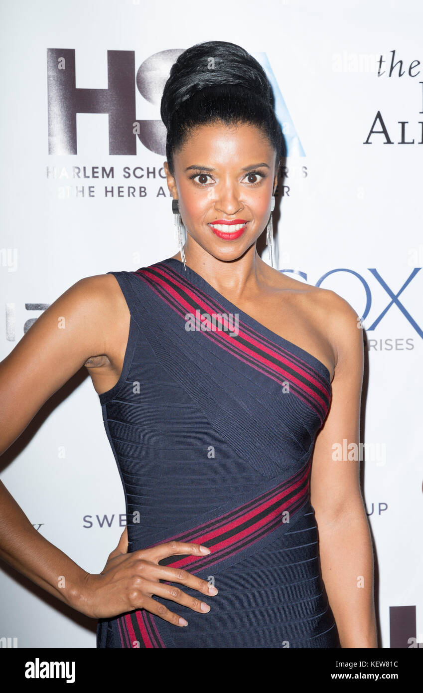 New York, United States. 23rd Oct, 2017. Renee Goldsberry wearing Herve Leger dress attends Harlem School of the Arts Masquerade Ball at The Plaza Hotel Credit: lev radin/Alamy Live News Stock Photo