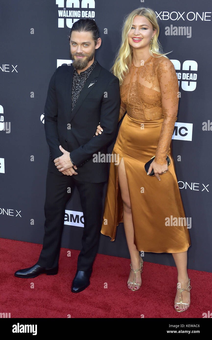 Tom Payne And Jennifer Akerman Attend Amc S The Walking Dead Season 8 Premiere And The 100th Episode Celebration At Greek Theatre On October 22 2017 In Los Angeles California Verwendung Weltweit Stock Photo Alamy