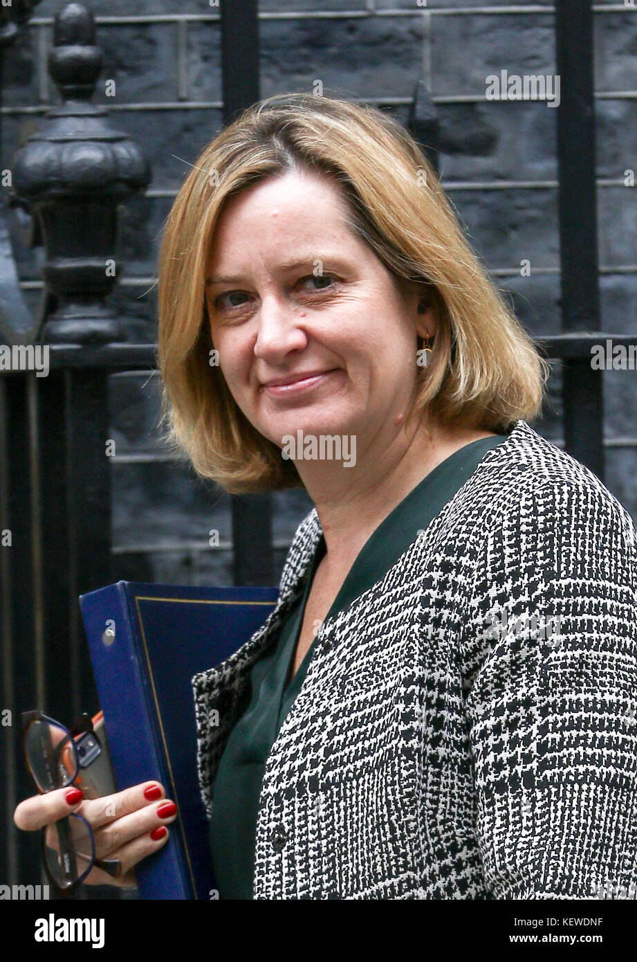 London, UK. 24th October, 2017. Home Secretary Amber Rudd returning to 10 Downing Street this afternoon after earlier attending the weekly Cabinet meeting. Credit: Derek Peters/Alamy Live News Stock Photo