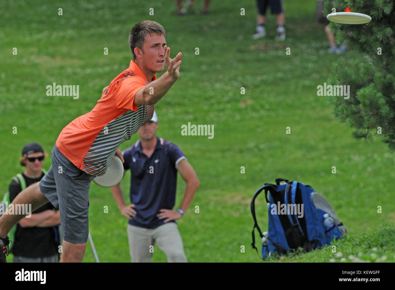 Professional frisbee hi-res stock photography and images - Page 3 - Alamy