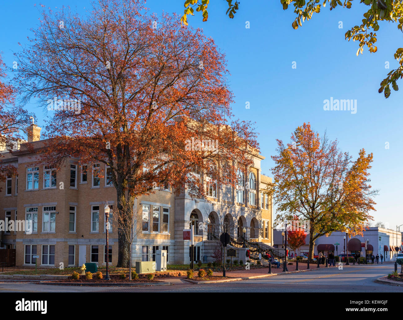 NE A Street in downtown looking towards the Benton County Circuit Courthouse, Bentonville, Arkansas, USA Stock Photo