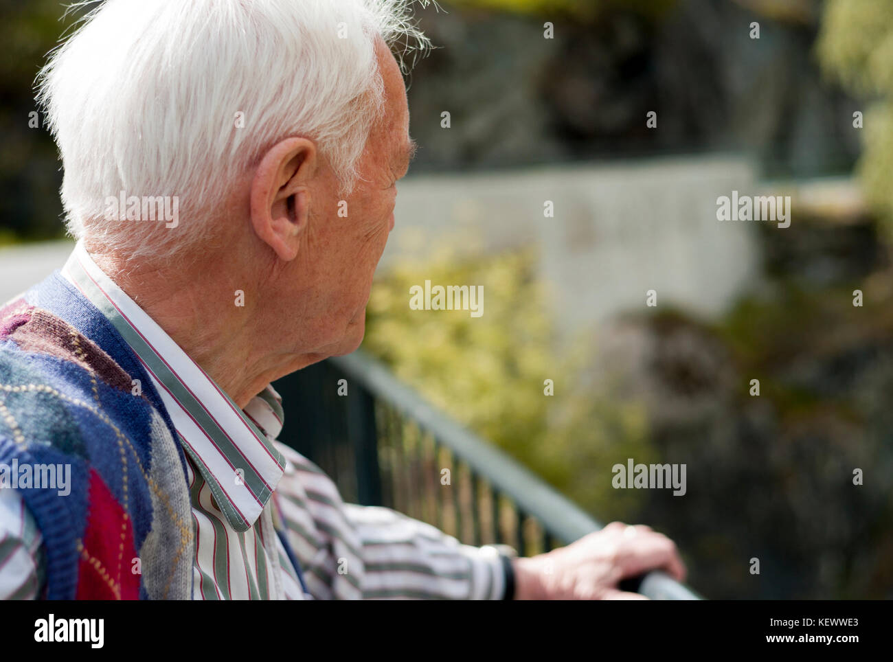 Old man stock photo hi-res stock photography and images - Alamy