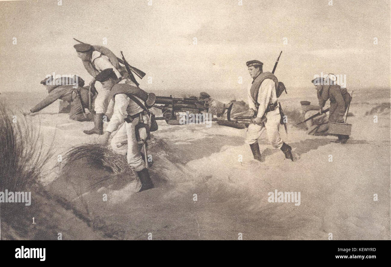 237K 1 361 11 Scenes on the Belgian Coast. Machine gun being placed in ...