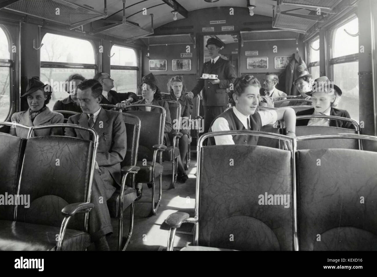 Dieselvijf interieur 3e klasse Stock Photo - Alamy