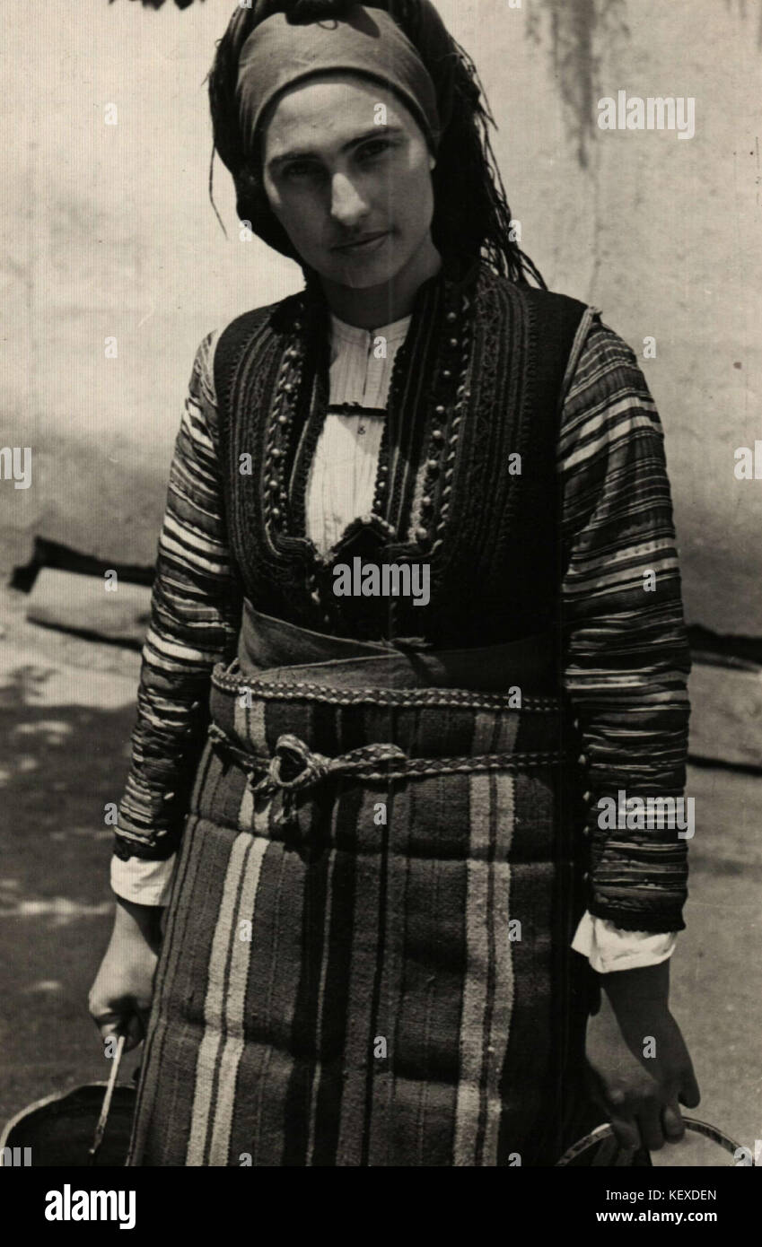 2072K 1 337 233 National costume of Bulgaria, Razlog Stock Photo - Alamy