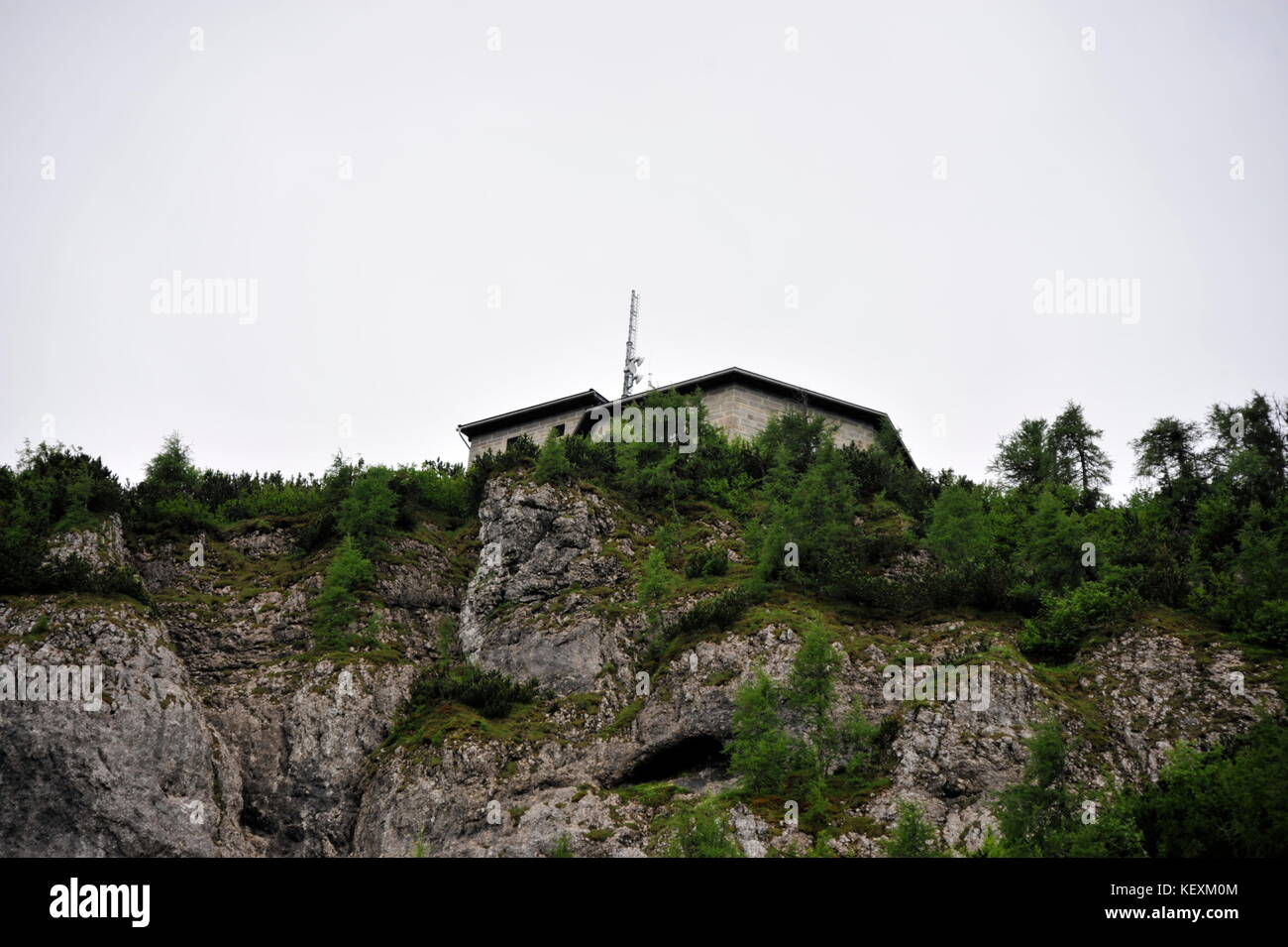 AJAXNETPHOTO. 25TH JUNE, 2014. BERCHTESGADEN, GERMANY. - ADOLF HITLER'S WORLD WAR II BAVARIAN ALPS MOUNTAIN RETREAT KEHLSTEINHAUS, NOW A POPULAR TOURIST ATTRACTION AND RESTAURANT. PHOTO:TONY HOLLAND/AJAX REF:DTH152406 38561 Stock Photo