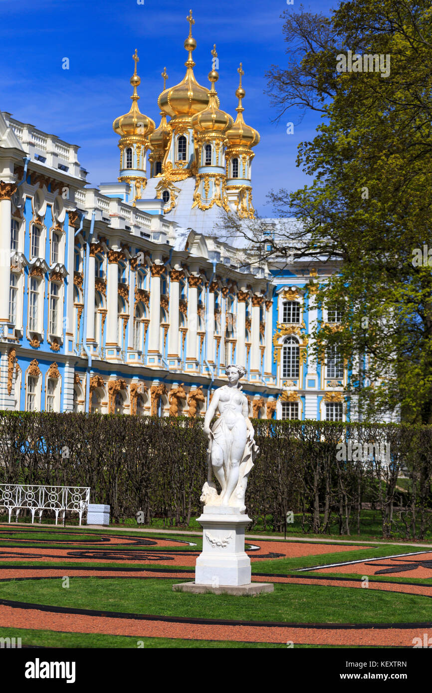 Statue and exterior of Catherine Palace, Pushkin, St. Petersburg, Russia Stock Photo