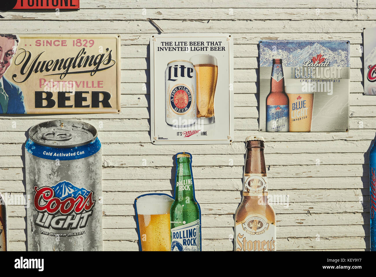 Beer signs hires stock photography and images Alamy