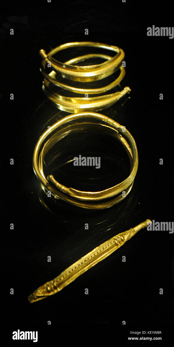 Prehistory. Iron Age. Jewels used as currency, as payment system