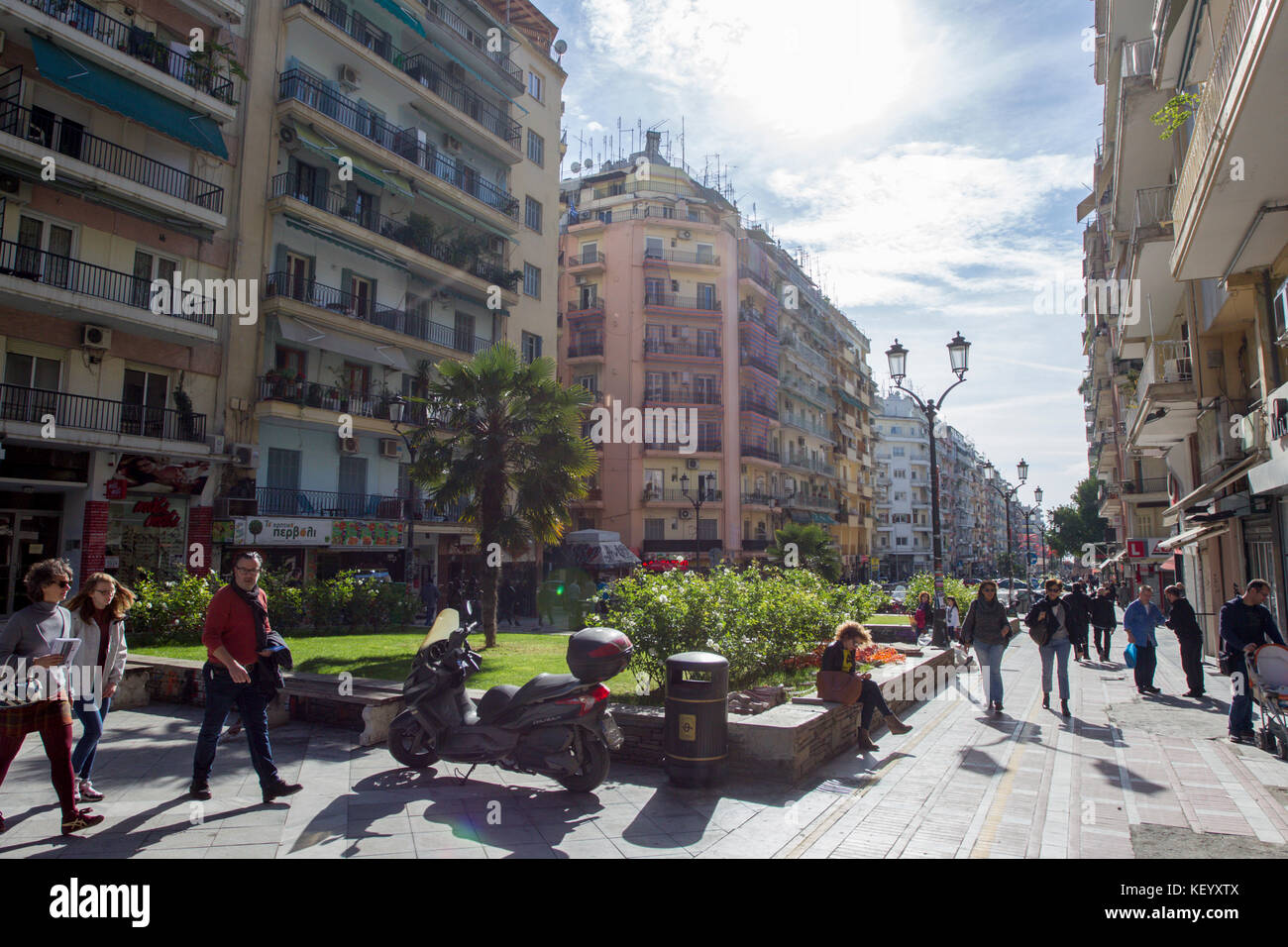 THESSALONIKI, GREECE NOVEMBER 1 People are enjoying the sunny weather in downtown on November