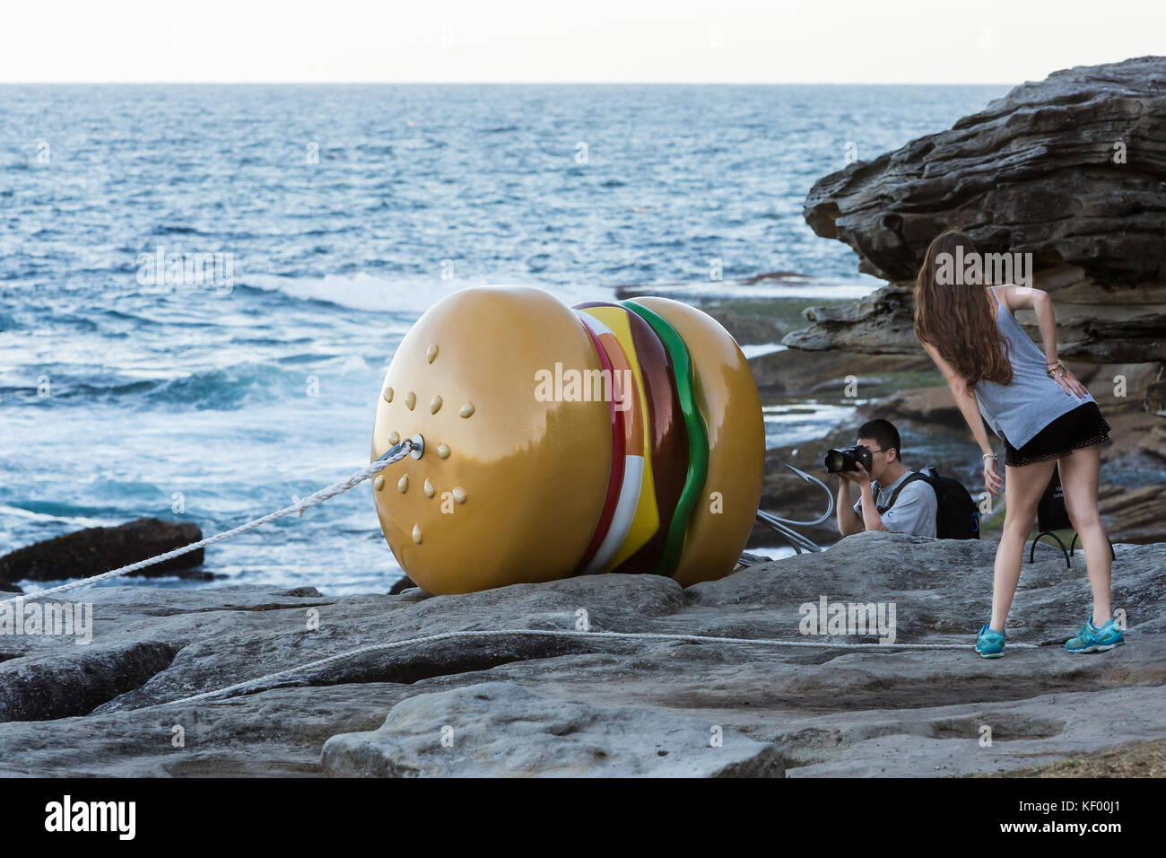 Sculpture by the Sea, Bondi Beach to Tamarama Beach, Sydney, Australia.  Sculpture Piece by James Dive-What a Tasty Looking Burger Stock Photo -  Alamy