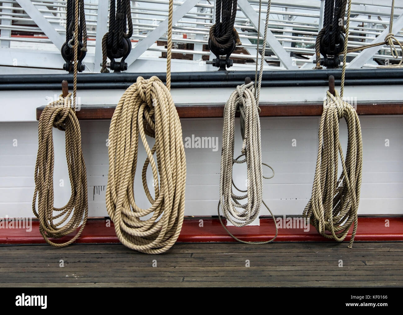 Four ropes hi-res stock photography and images - Alamy