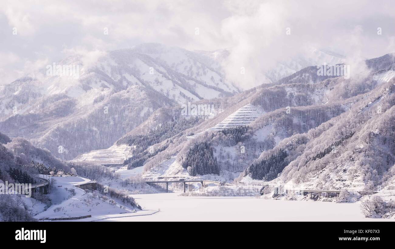 Whiteout in the mountains hi-res stock photography and images - Alamy