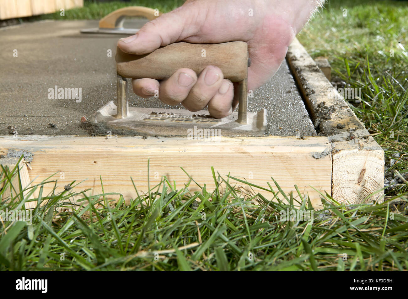 Hand edger tool hires stock photography and images Alamy