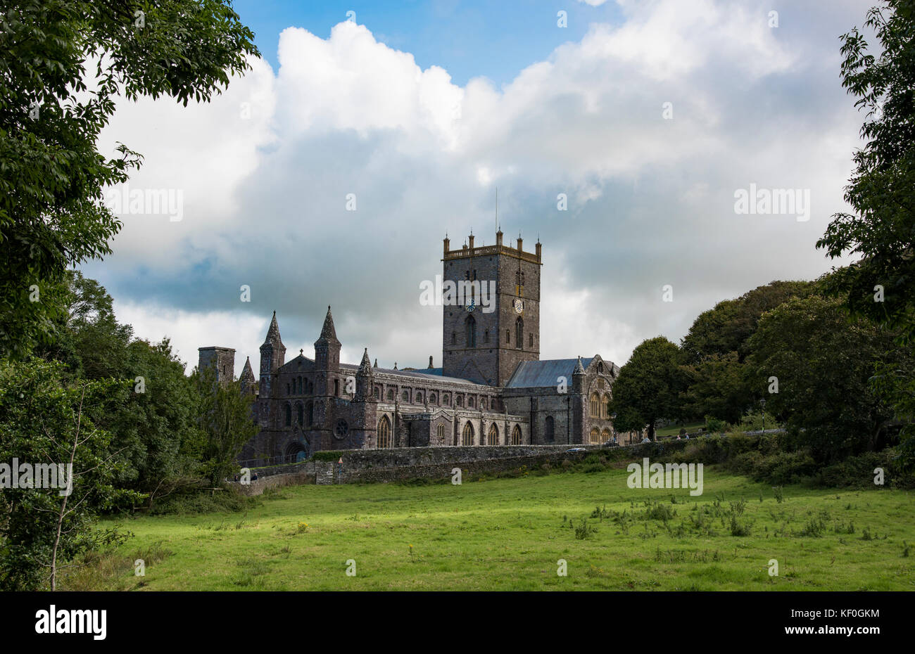 St David's Cathedral, The Pebbles, St Davids, Haverfordwest, Pembrokeshire, South Wales. Stock Photo