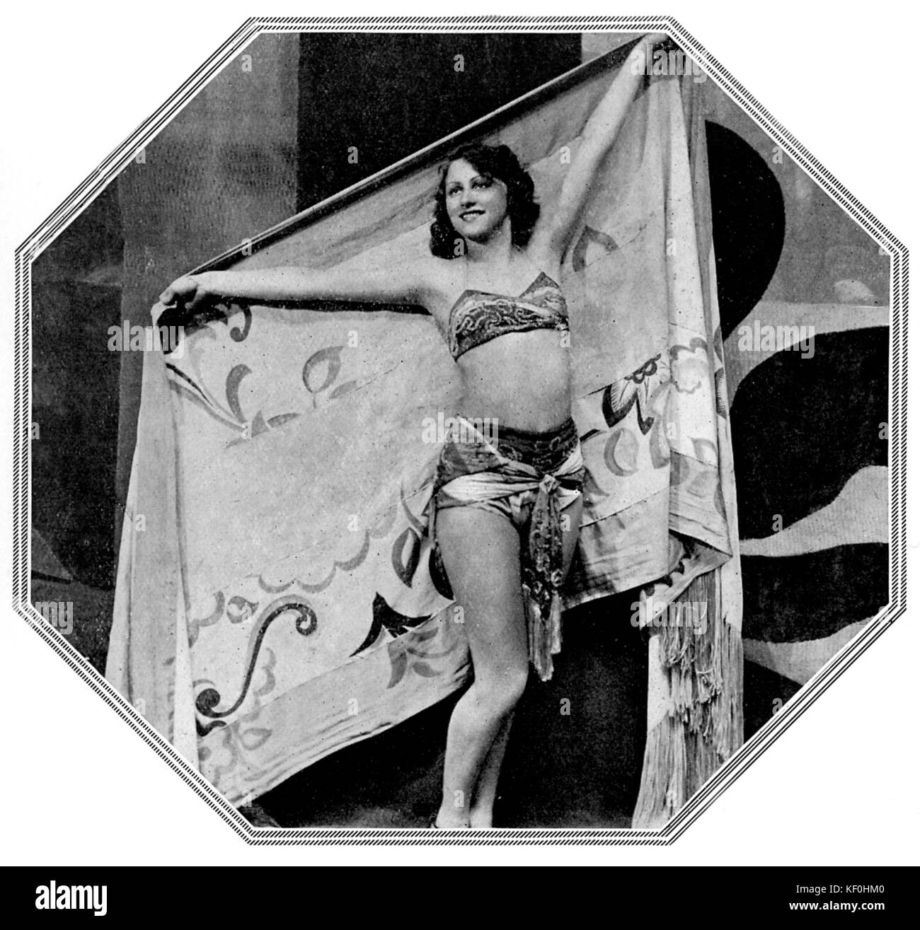 Tamara Desni as the Gypsy Dancer in 'Casanova' at the London Coliseum, 24 May 1932. Td. (22 October 1911 – 7 February 2008). Stock Photo