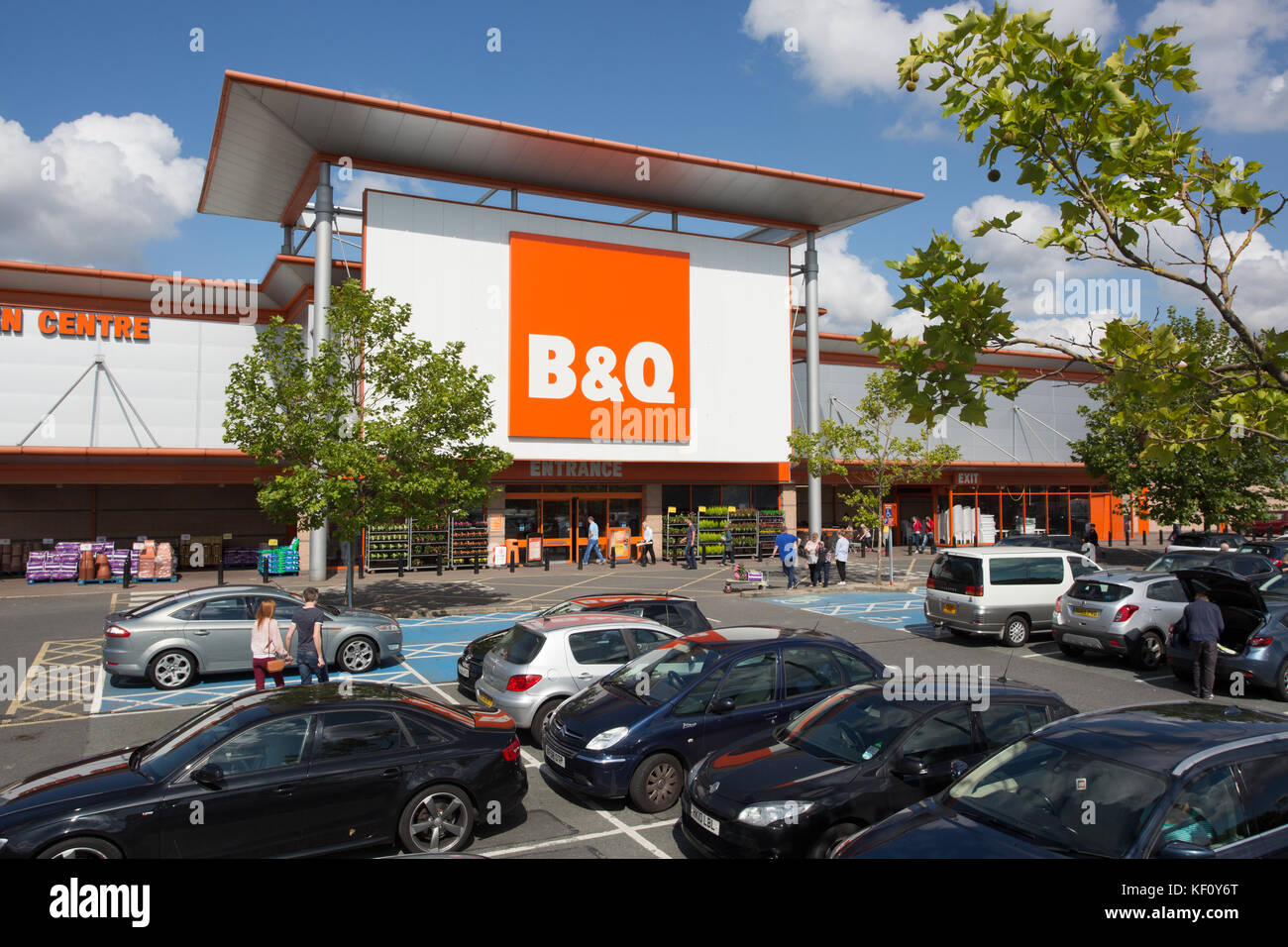 B&Q store, Stockport Stock Photo