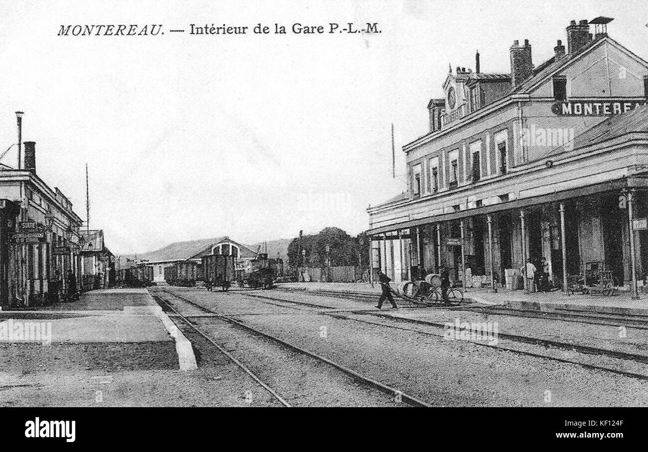 Gare de Montereau Carte Postale 4 Stock Photo Alamy