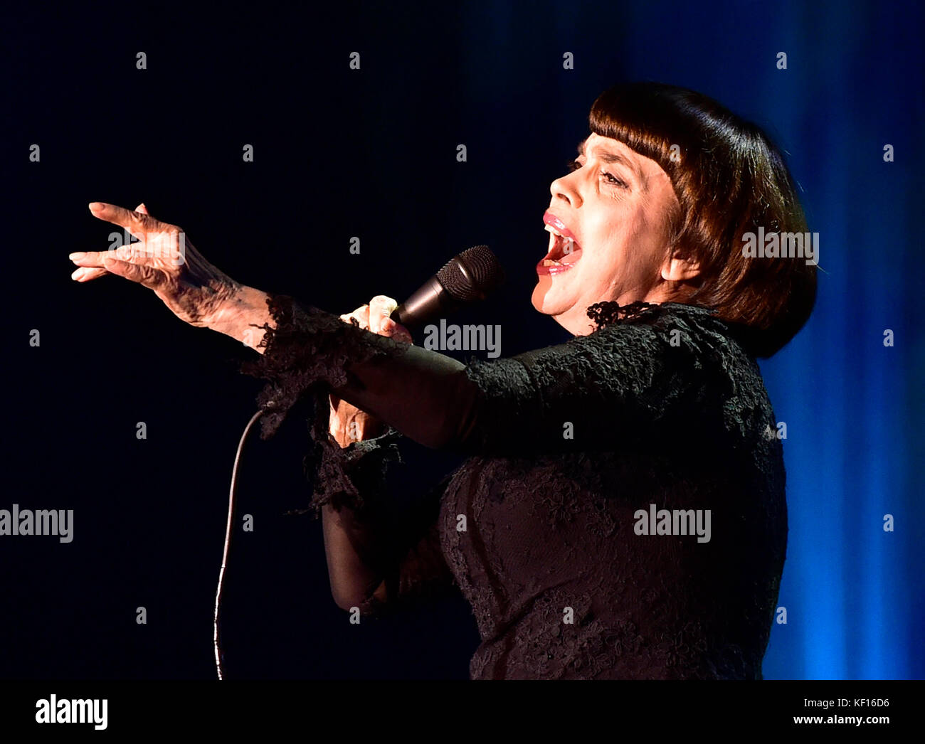 Prague, Czech Republic. 24th Oct, 2017. French singer Mireille Mathieu performing in the Prague Congress Centre, Czech Republic, October 24, 2017. Credit: Roman Vondrous/CTK Photo/Alamy Live News Stock Photo