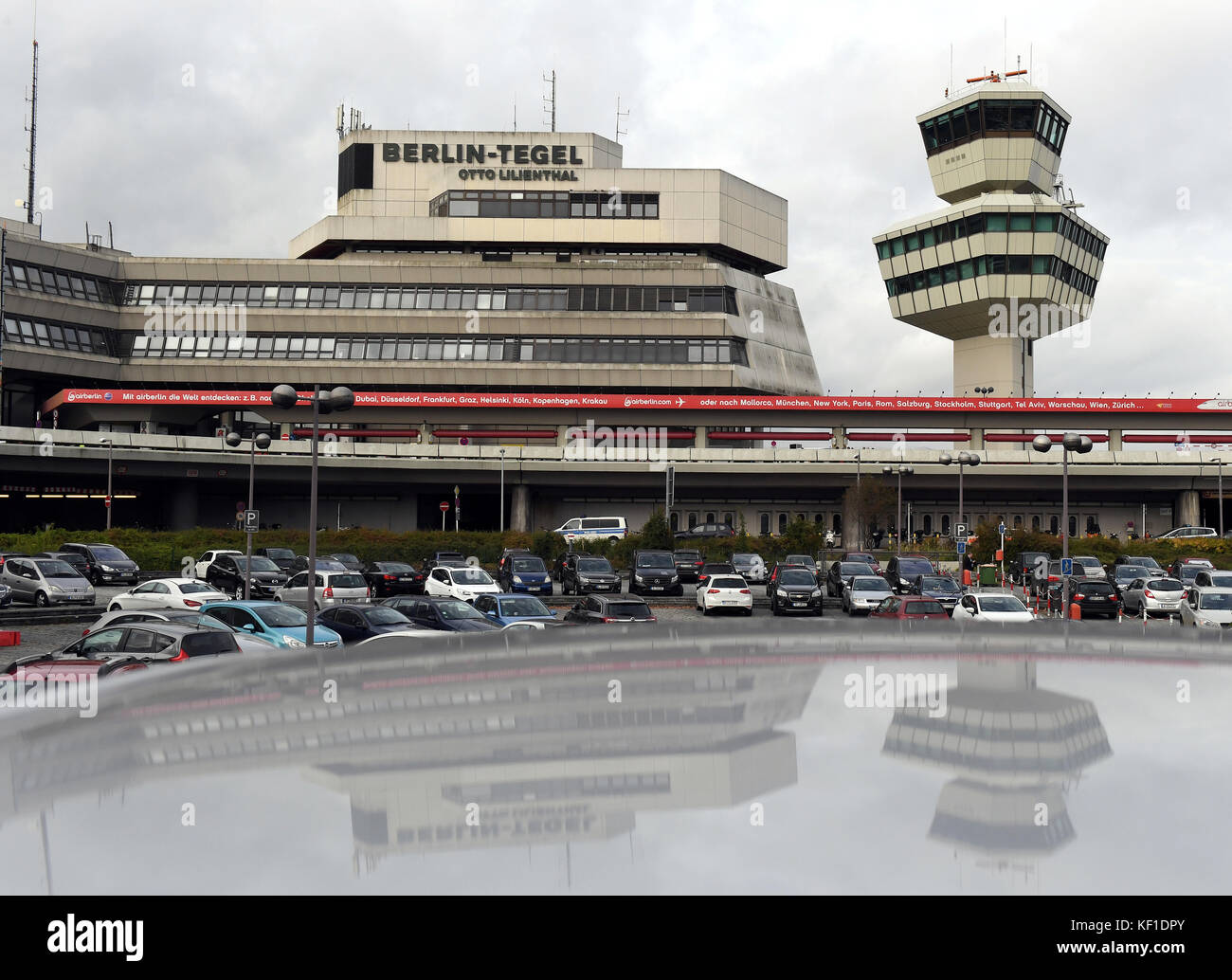 The Tower And Check In Building Of Tegel Airport Can Be Seen Stock Photo Alamy