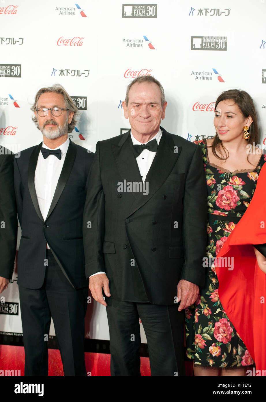 Tokyo, Japan. 25th Oct, 2017. Actor and director Tommy Lee Jones along with his daughter Victoria Jones and director Martin Provost (left) attend red carpet of the 30th Tokyo International Film Festival as members of International Competition Jury at Roppongi Hills in Tokyo on Oct. 25 2017. Credit: Hiroko Tanaka/Alamy Live News Stock Photo