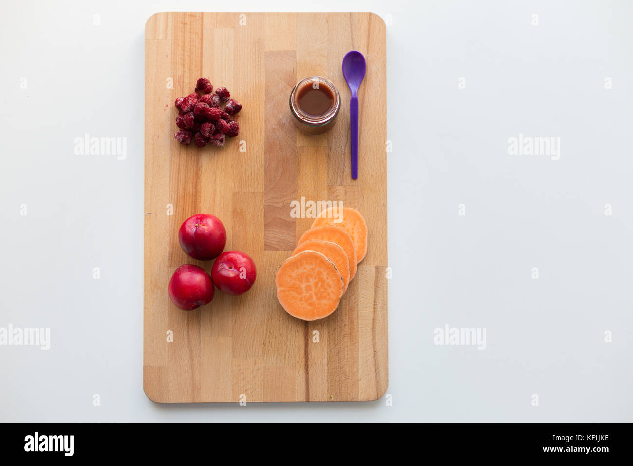 Baby feeding layout hi-res stock photography and images - Alamy