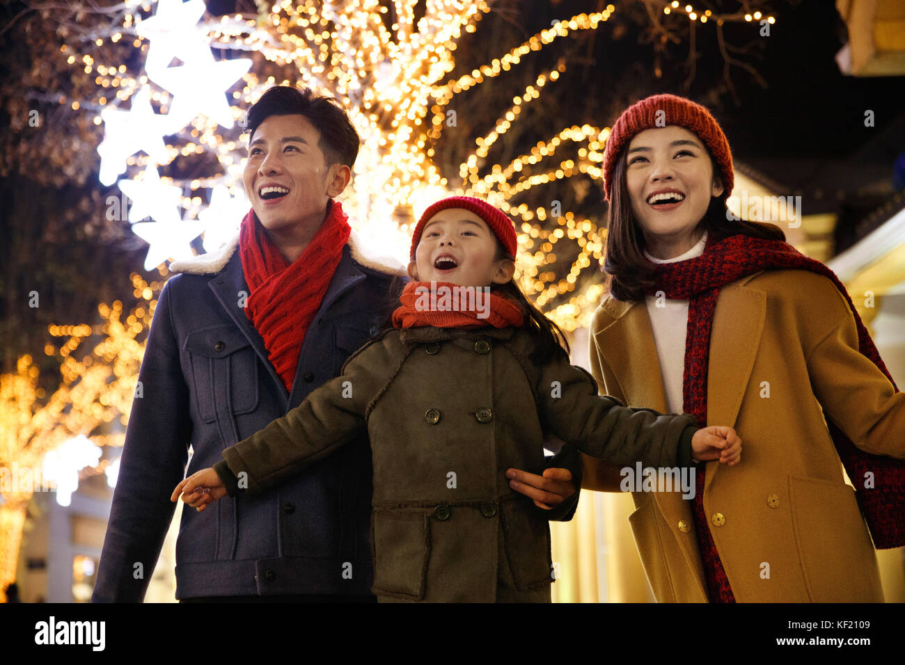 Happy family holiday shopping Stock Photo Alamy
