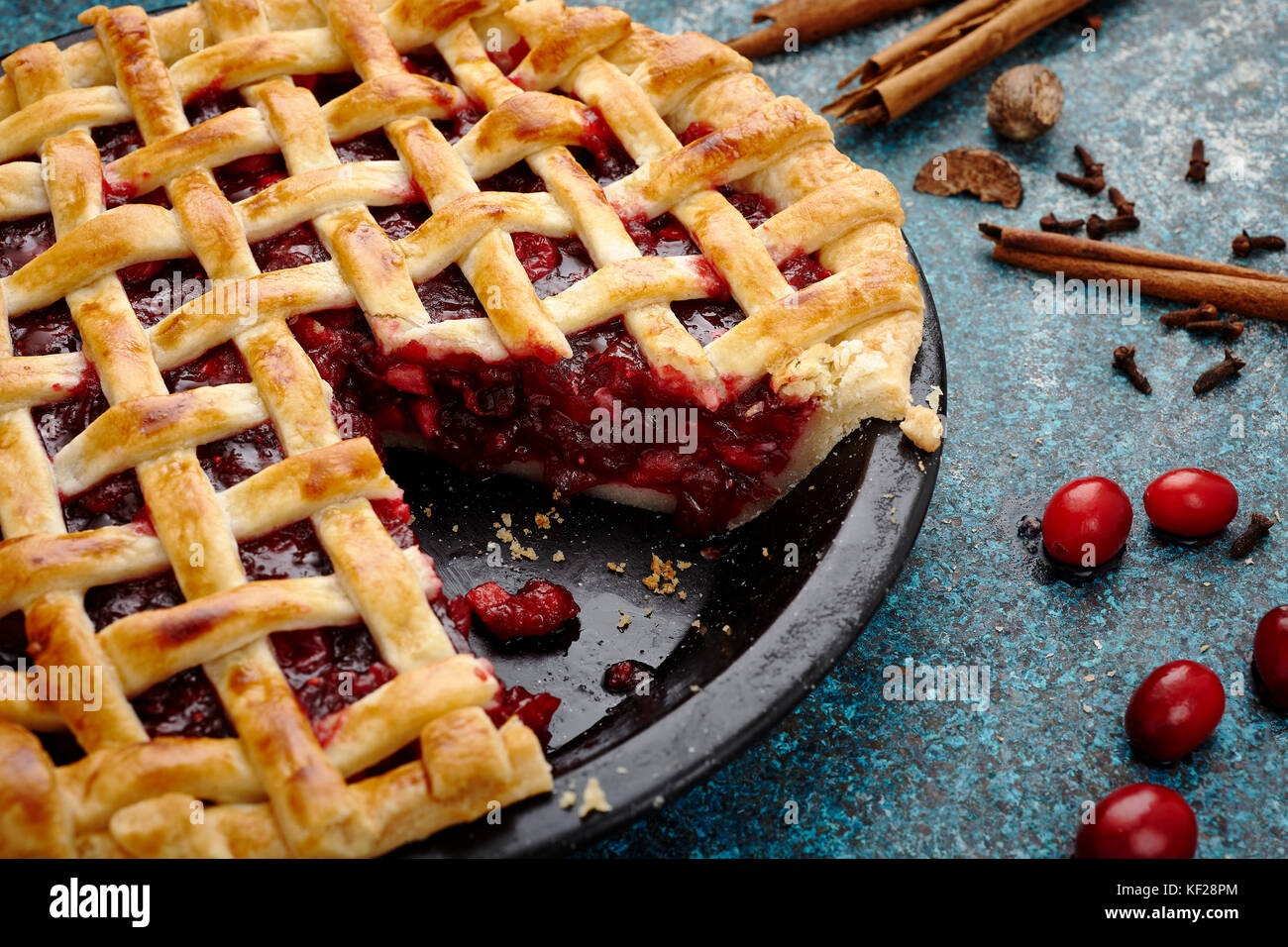 Mulled wine cranberry apple lattice pie Stock Photo Alamy