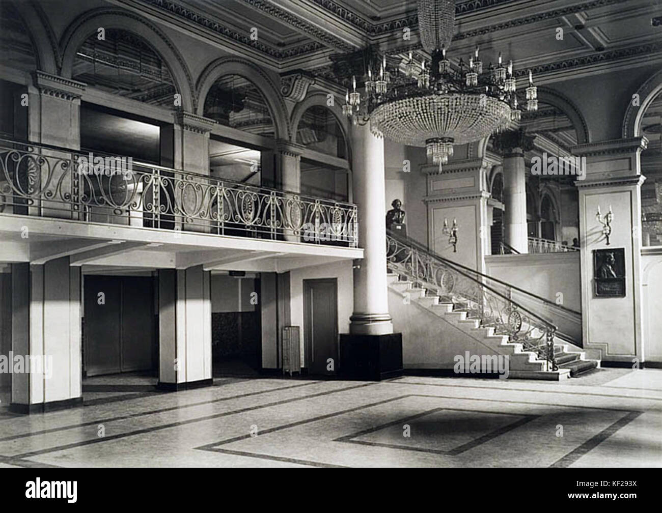 Gebouw voor Kunsten en Wetenschappen. Interieur. 1927 Stock Photo - Alamy