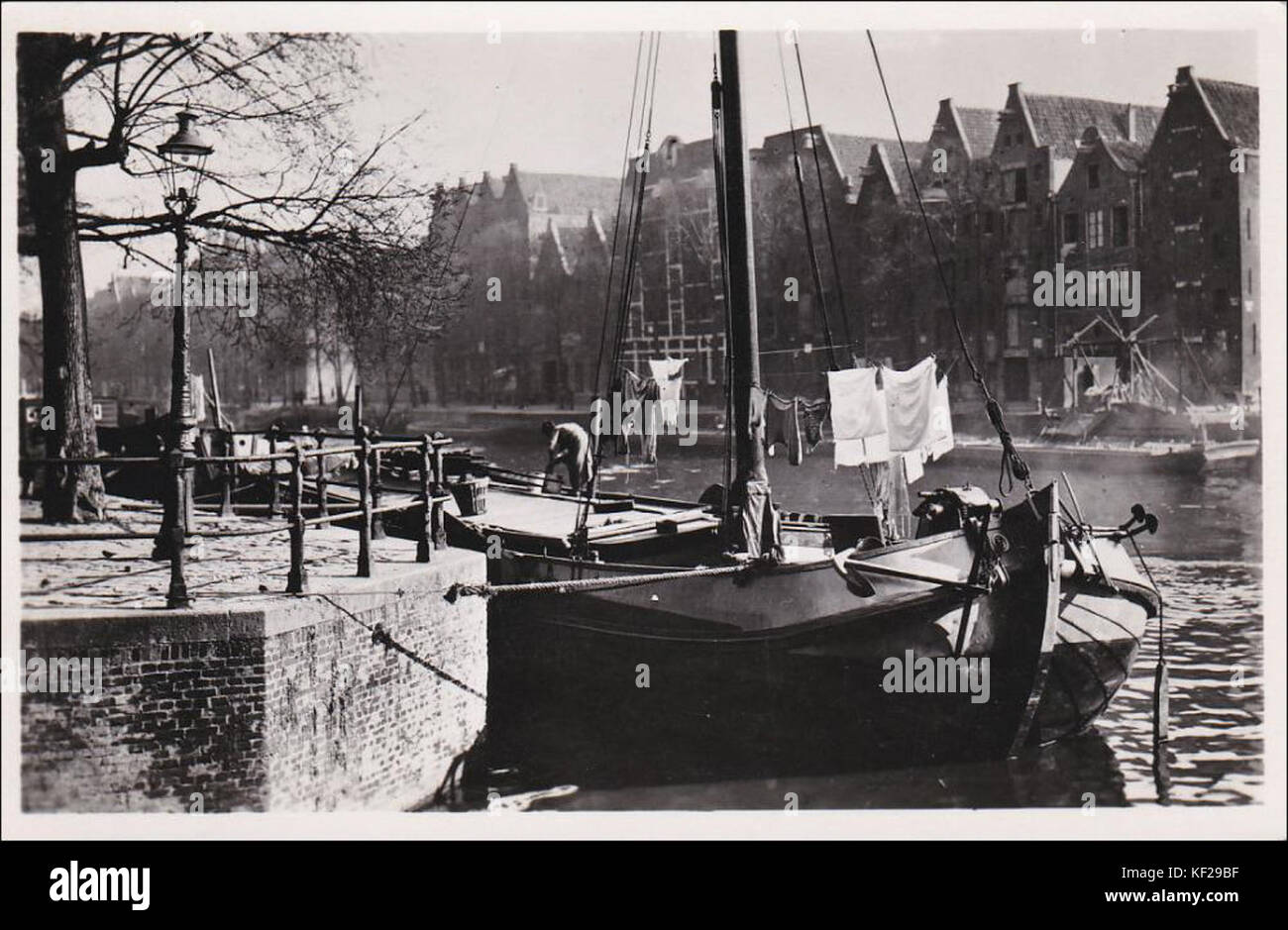 Netherlands 1930s hi-res stock photography and images - Alamy