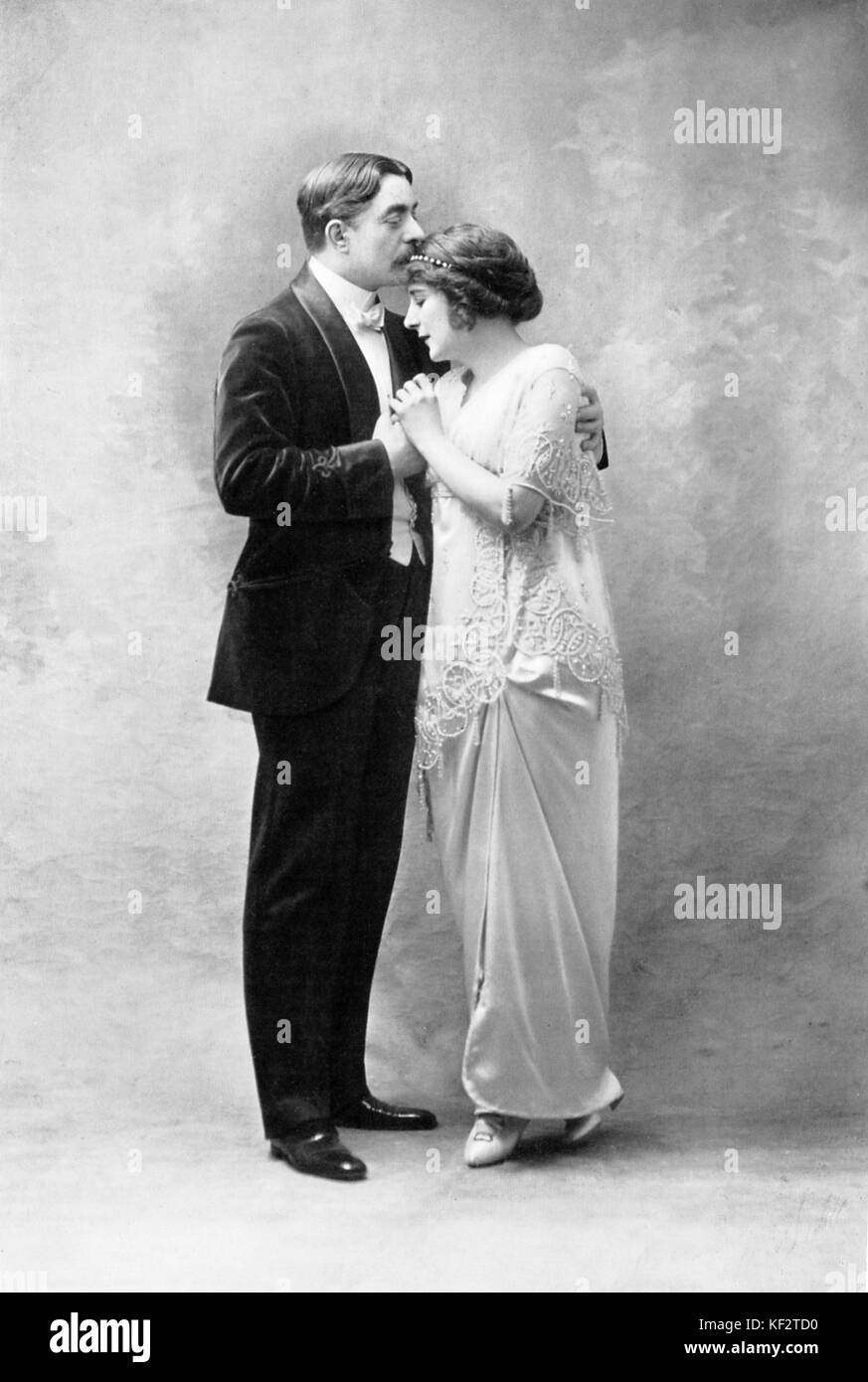 Louis Gauthier as Henry Virey and Monna Delza as Jacqueline de Teroines in L ' Exilee - play in four acts by Belgian playwright Henry Kistemaeckers the son. Performed at Comedie des Champs Elysees, Paris, 1913.  ( Bert). Stock Photo