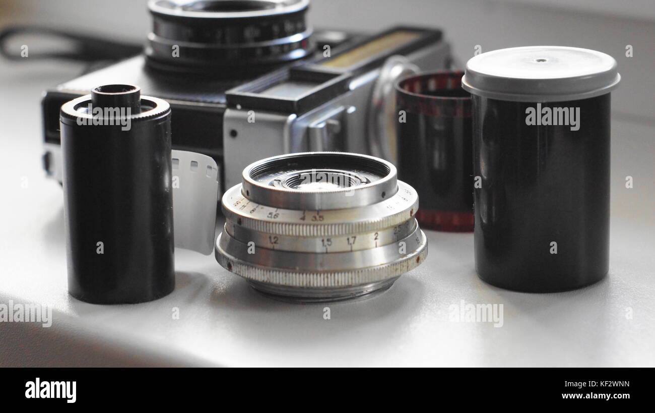 Film container hi-res stock photography and images - Alamy