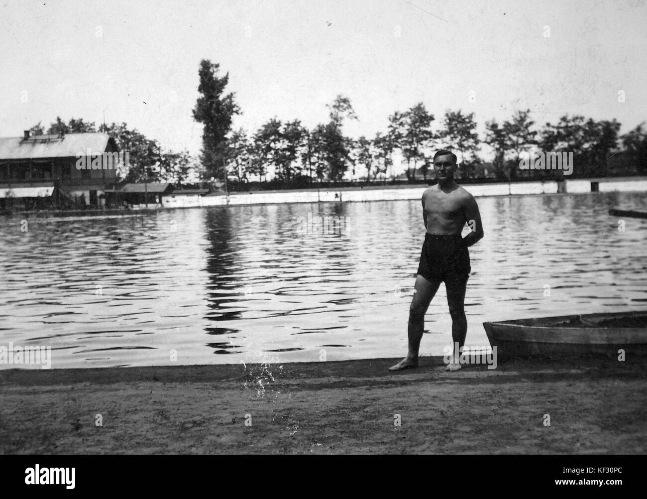 Vintage Bathing Suit Man Black And White Stock Photos Images Alamy vintage-bathing-suit-man-black-and-white-stock-photos-images-alamy