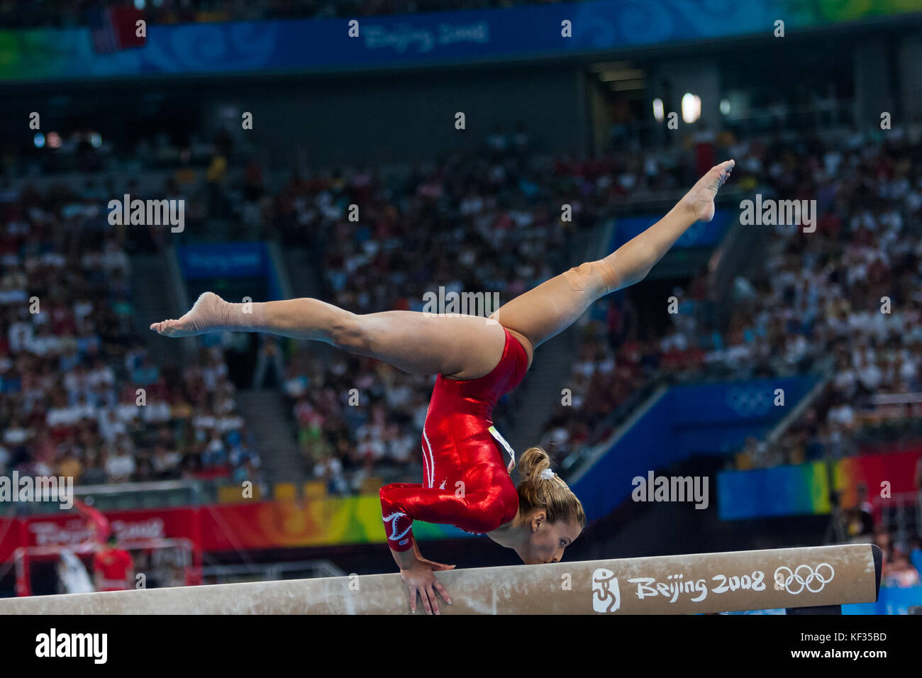 Alicia Sacramone (USA) competing on the balance beam in the Women Team Event at the 2008 Olympic Summer Games, Beijing, China Stock Photo
